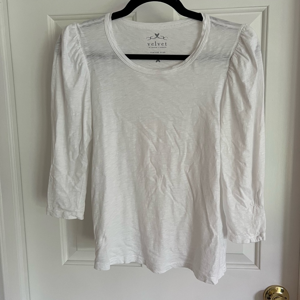 Long sleeve tee shirt